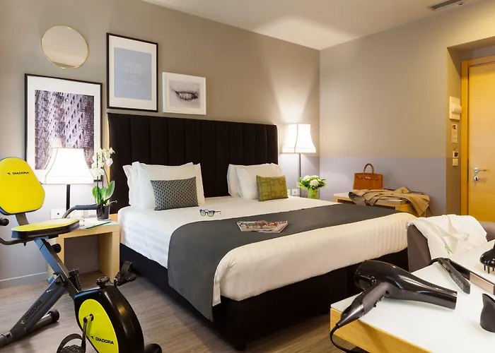  Holiday Inn Milan Garibaldi Station By Ihg