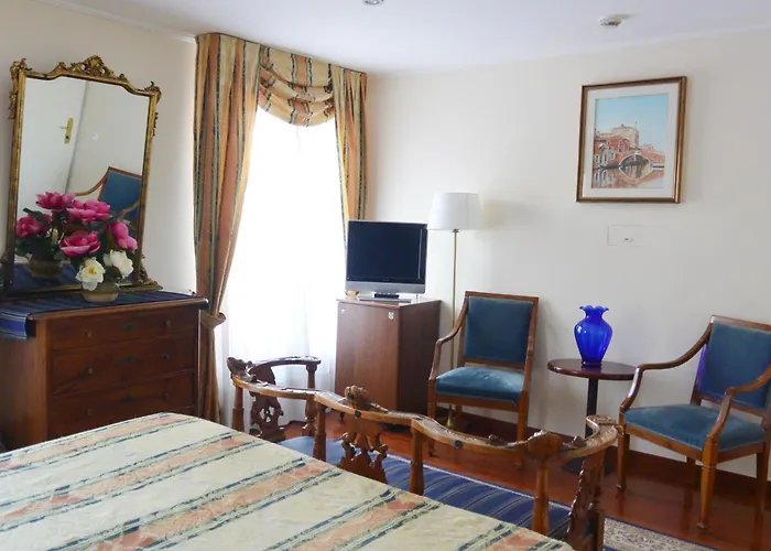 Hotel con piscina: Hotel San Zulian