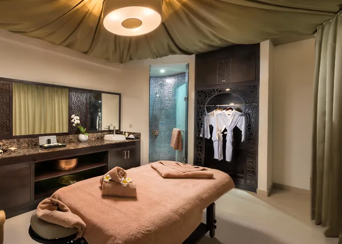 Family resorts Bahi Ajman Palace