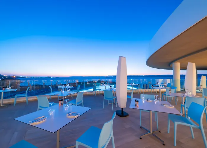 Hôtel avec vue: Ramla Bay Resort