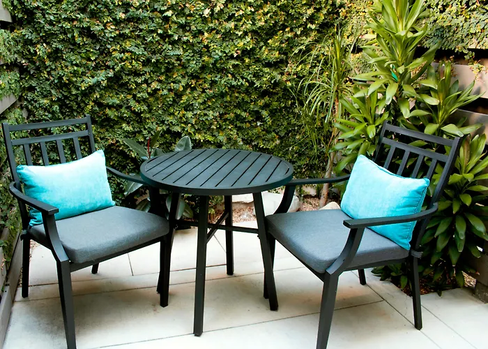 Hotel near College: Riviera Beach House