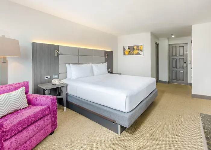 Luxury hotel only: Crowne Plaza San Jose La Sabana By Ihg