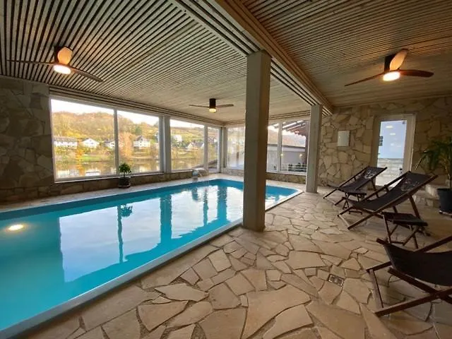 Ping Pong hotel: Hotel Roter Kater