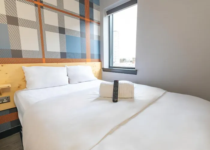 Easyhotel City
