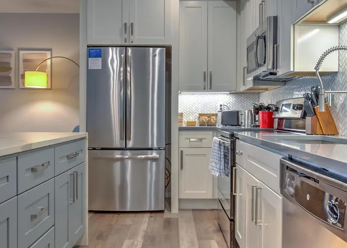 Luxury hotel only: Kasa Forest Park St Louis