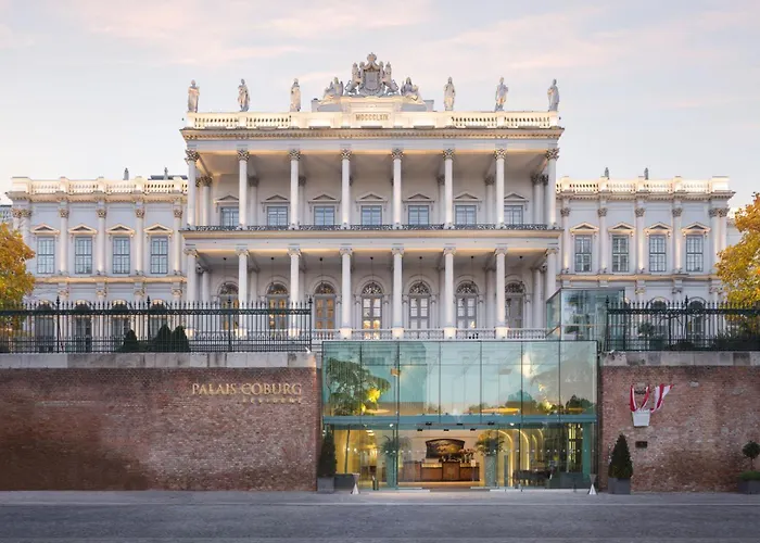 Hotel with pool: Palais Coburg Hotel