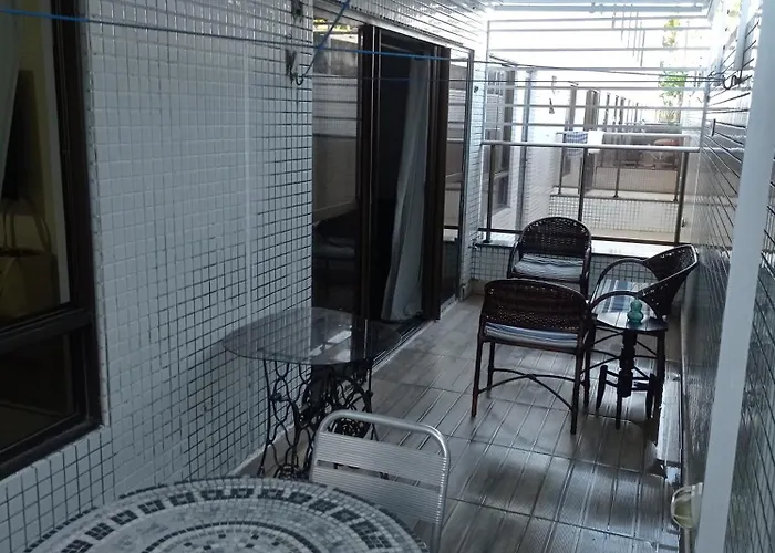 Aluguéis de temporada: Lindo Apartamento A Beira Mar