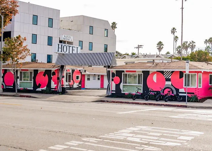  Santa Monica