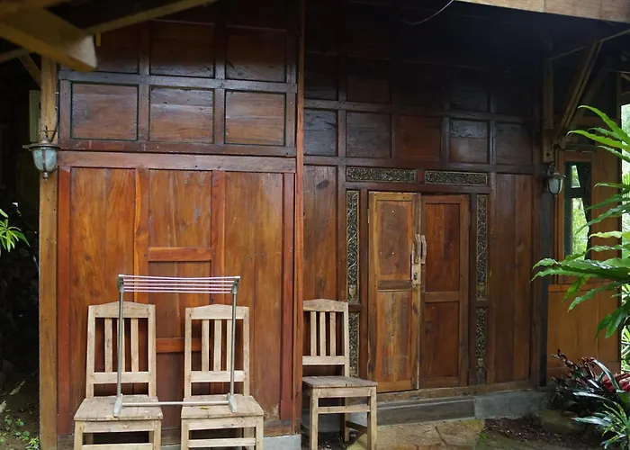 Tirta Arsanta Hot Springs &
