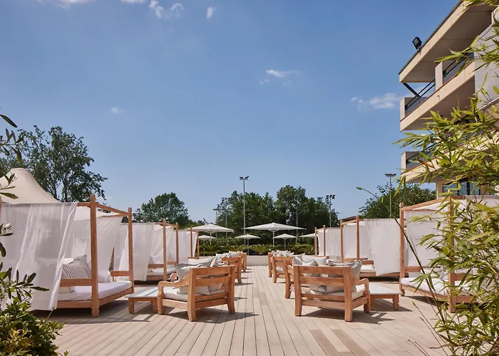 Hotel Ping Pong: UNAWAY Hotel Forte Dei Marmi