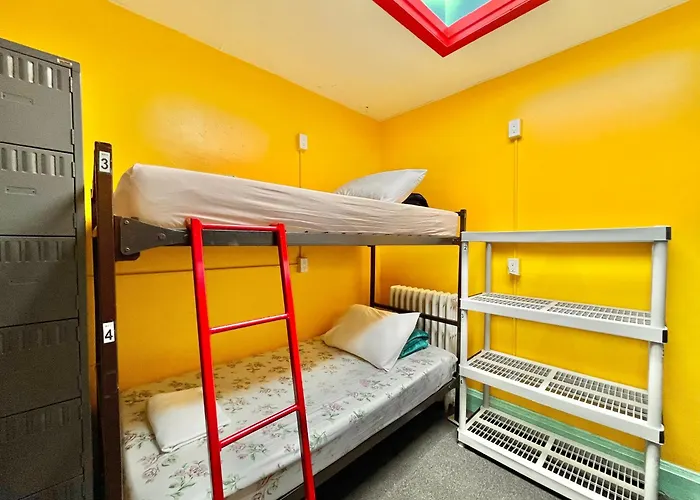 Only Backpacker'S Inn (Adults Only)