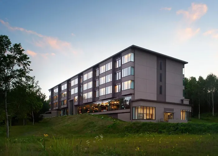 Family Hotel: Higashiyama Niseko Village, A Ritz-Carlton Reserve