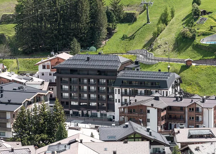 Luxury hotel only: Stella Hotel - My Dolomites Experience
