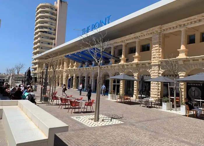 Appartamento : Fort Cambridge Apartments By Homely