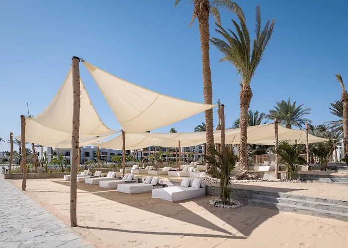 Serry Beach Resort