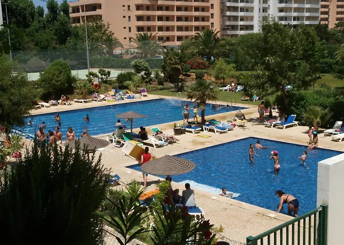 Hotel com tênis: Apartamentos Jardins Da Rocha