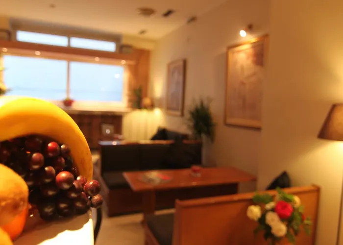 Resort: Achillion Hotel