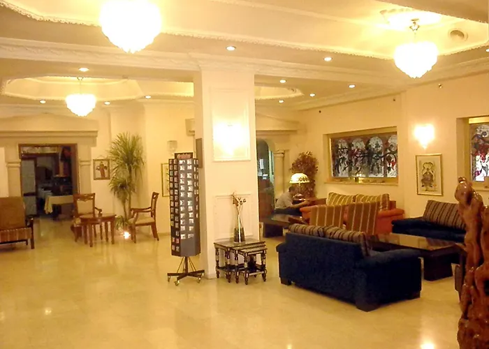 Beach hotel: Commodore Hotel