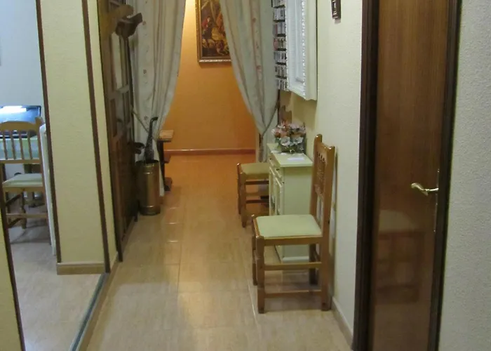 Cheap hotel: Hostal Internacional