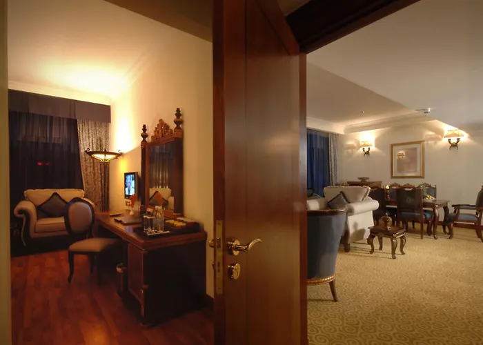 Hotel with view: Grand Excelsior Hotel Bur Dubai