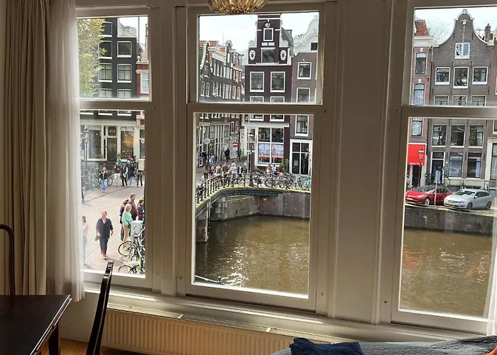 B&B: Canal View B&B Amsterdam