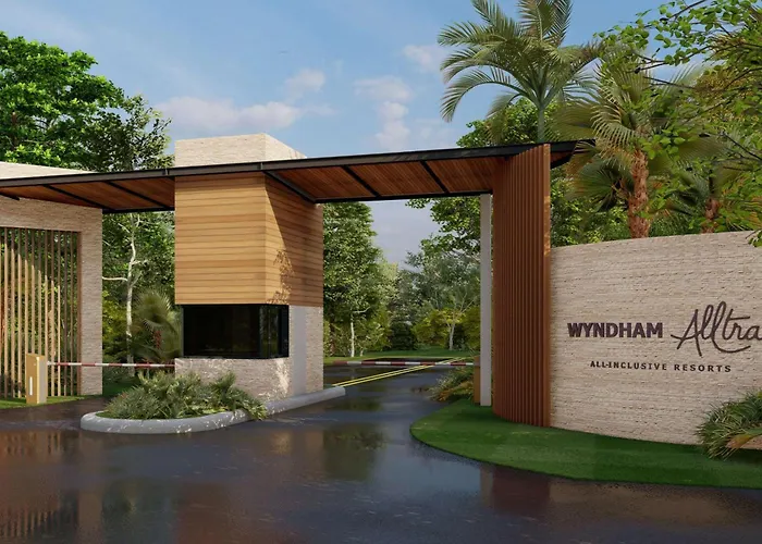 4 star hotel: Wyndham Alltra Samana All Inclusive Resort