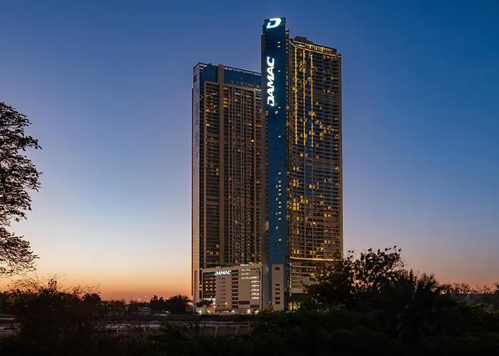 Hotel with view: Damac Maison Aykon City Dubai