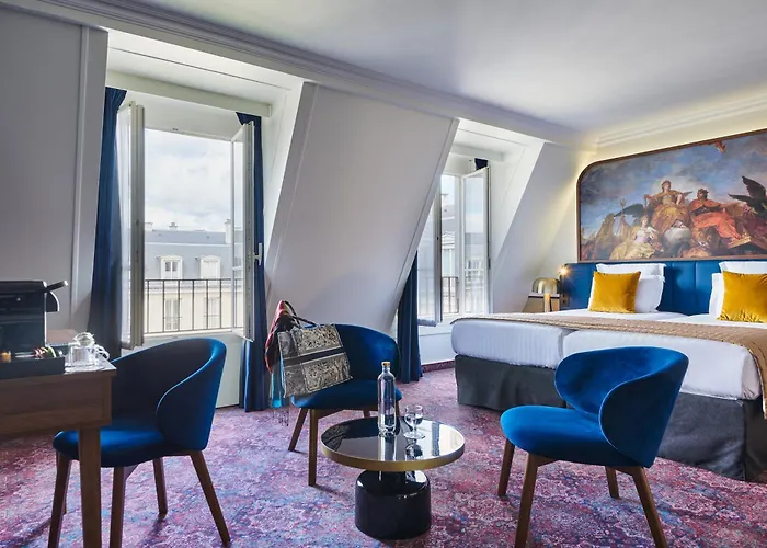 Hotel near College: Hotel Le Versailles