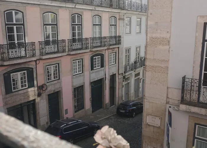  Lost Inn Lisbon