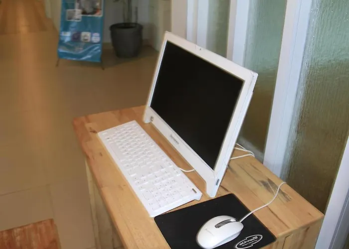 Hotel with pool: Duo Legian Hotel