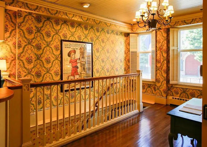 Jacuzzi hotel: Petite Auberge