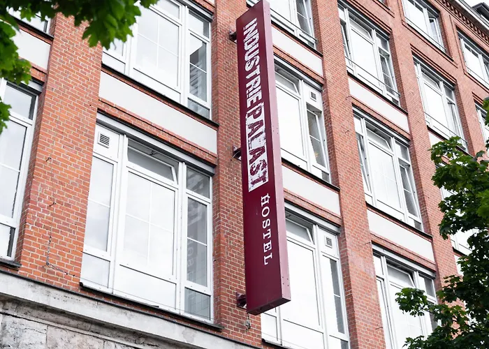 Hotel dichtbij College: Industriepalast Berlin