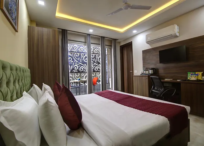 Limewood Stay Silver Studio Near Golf Course Road