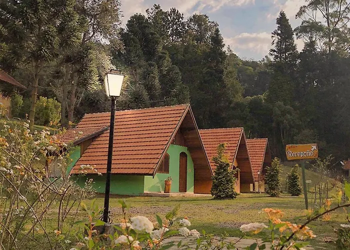 Pousada com piscina: Pousada Vila Lubia - Chales Monte Verde
