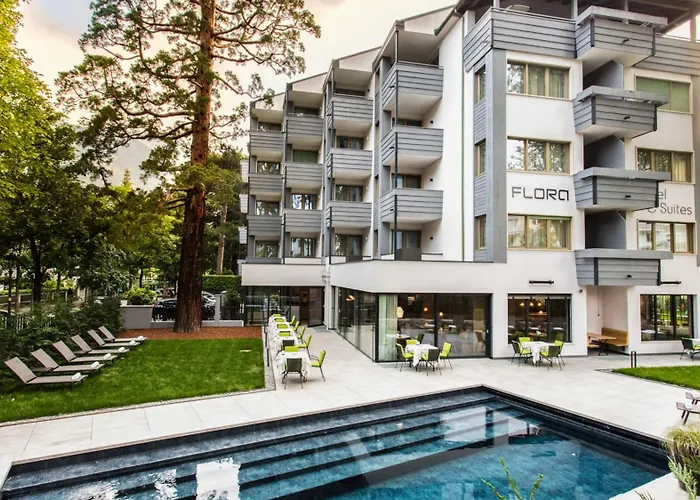 Flora Hotel & Suites