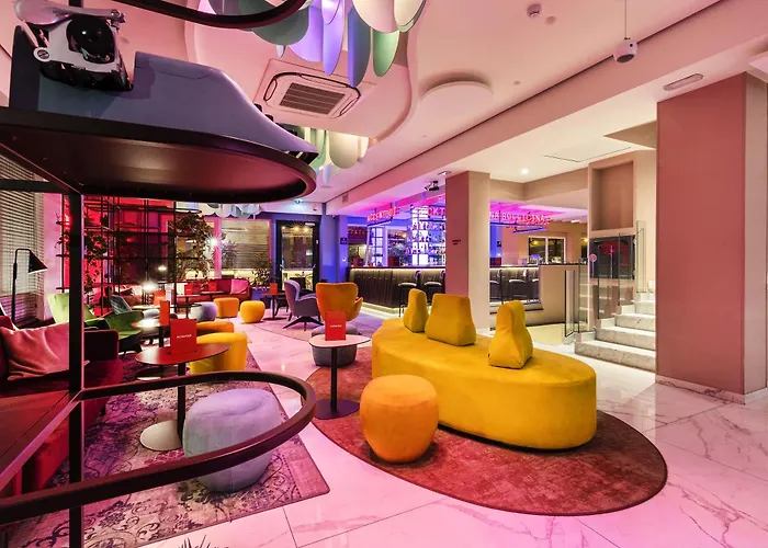 Hotel 4 estrelas: Adesso Hotel