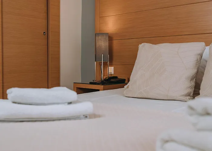 Dog friendly hotels Parnon