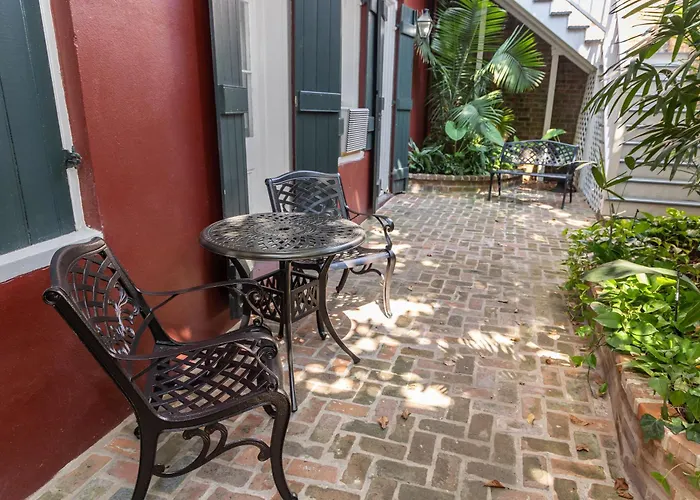 Hotels Close to Airport On St. Peter, A French Quarter Guest Houses Property
