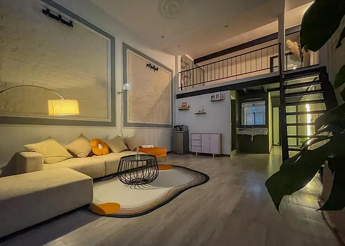 Guest house: Zeus Living - Old Quater Homestay