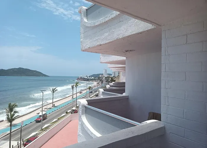 Beach hotel: Hotel Essen'S