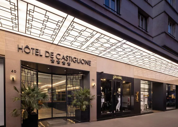 Luxury hotel only: Hotel De Castiglione