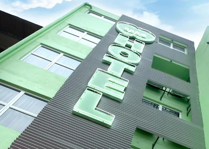 Apple Hotel