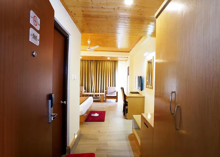 4 star hotel: Treenz Hotel