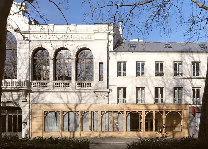  Elysee Montmartre