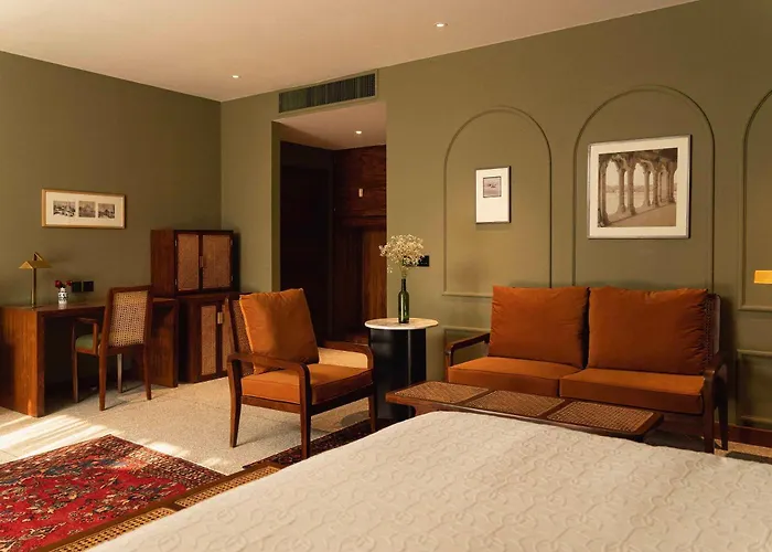 Hotels With Four Stars Fred