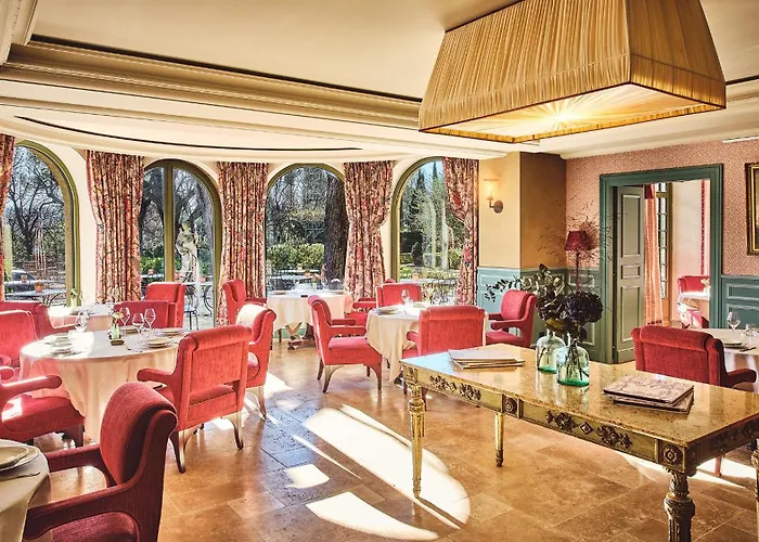 Hotel Spa: Le Pigonnet - Esprit De France