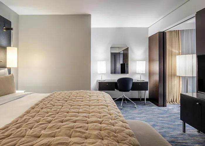 Renaissance Paris Arc De Triomphe Hotel