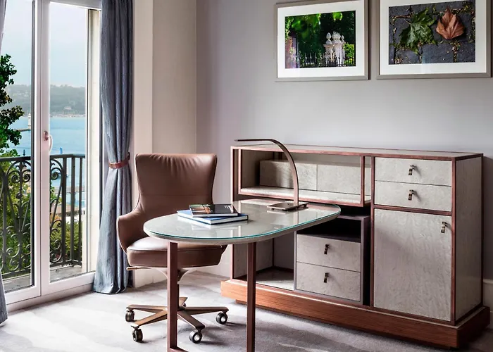 The Ritz-Carlton Hotel De La Paix, Geneva