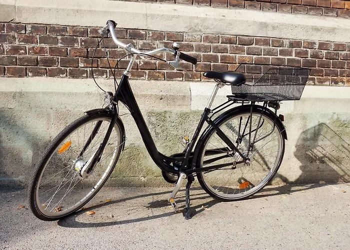 Hotel with Tennis: Ruby Emma Hotel Amsterdam