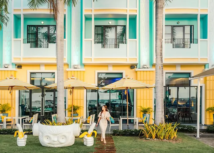 Luxury hotel only: Wave Hotel Pattaya